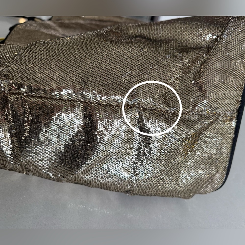 2/$40 - Victoria’s Secret Tote - Picture 9 of 10